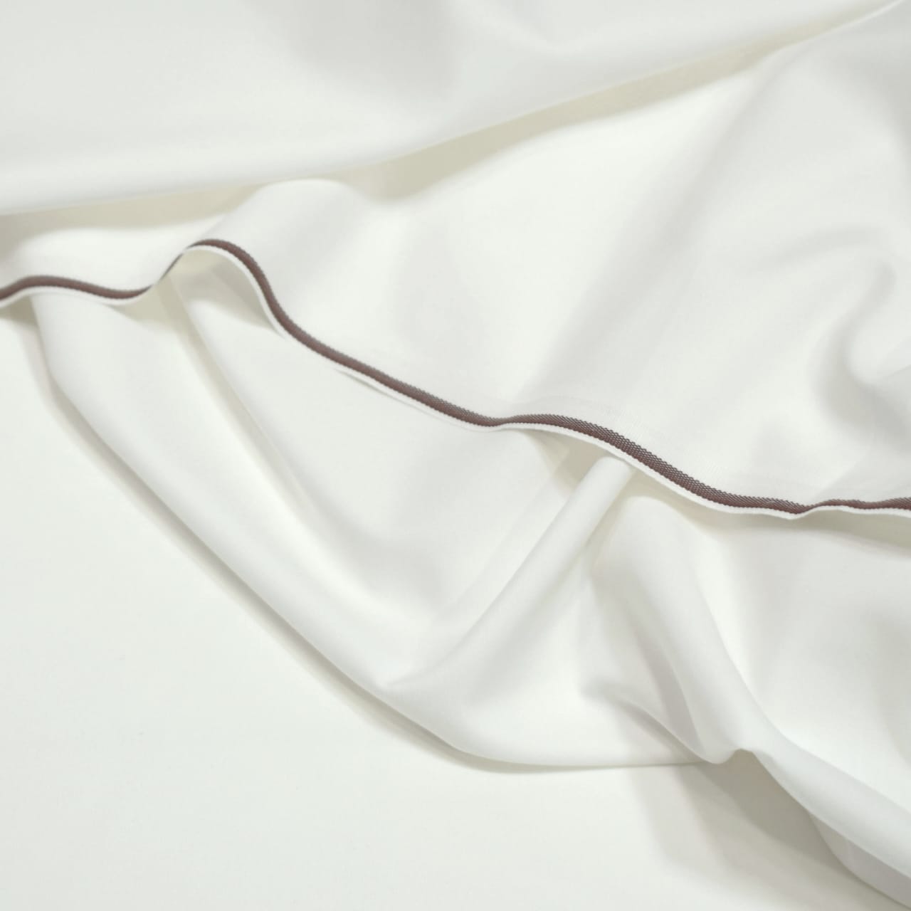 Elegant White Boski  – Premium Winter Wear - Image 3