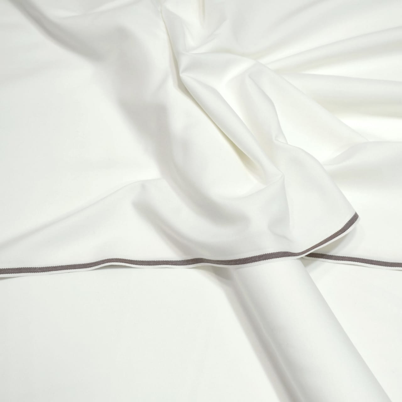 Elegant White Boski  – Premium Winter Wear